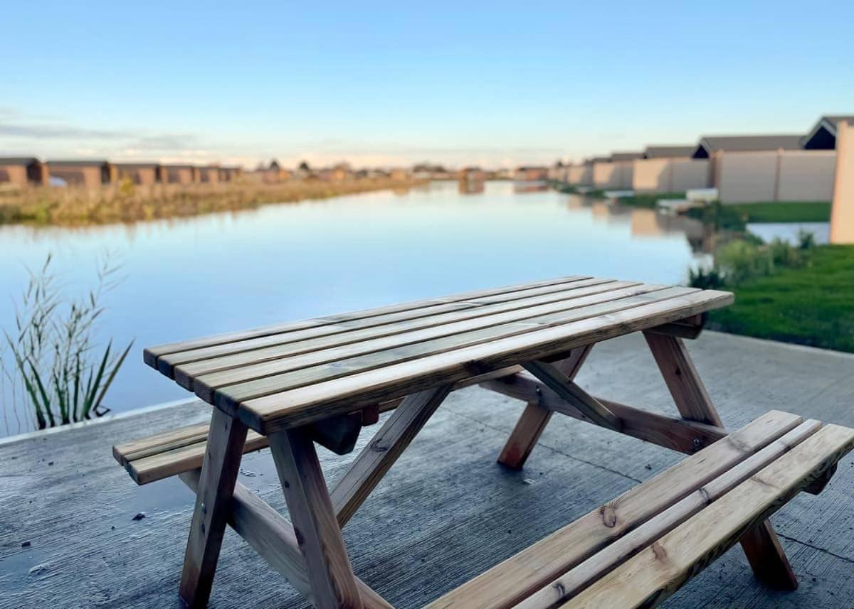 Lakeside Fishing Retreats Old Leake 外观 照片